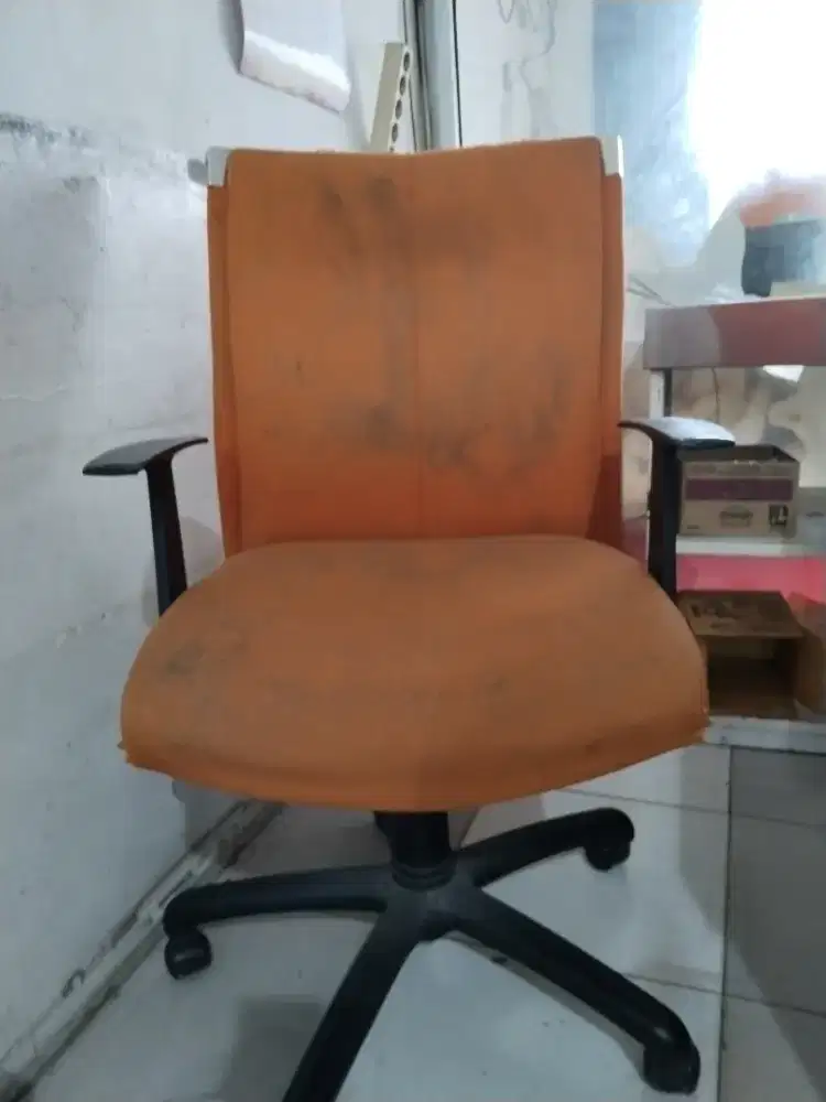Dijual kursi murah cepat