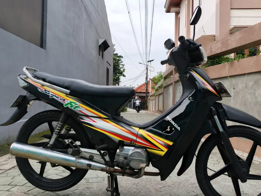 Honda Supra fit 2005 stater tokcer halus mulus terawat