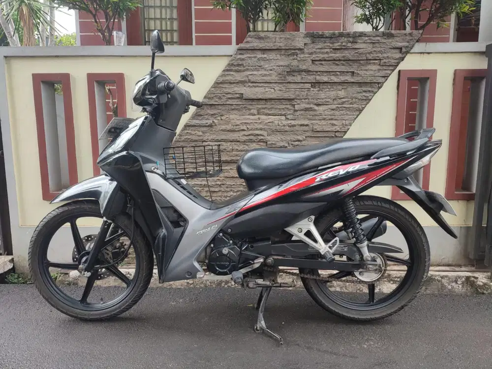 REVO FI TAHUN 2015 MOTOR CAKEP