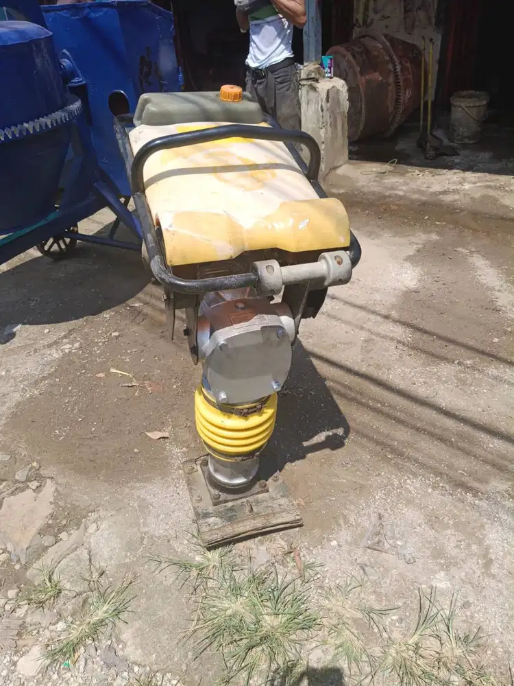 Jual Pemadat Tanah Stamper Kuda Mesin Honda Kondisi Siap Kerja
