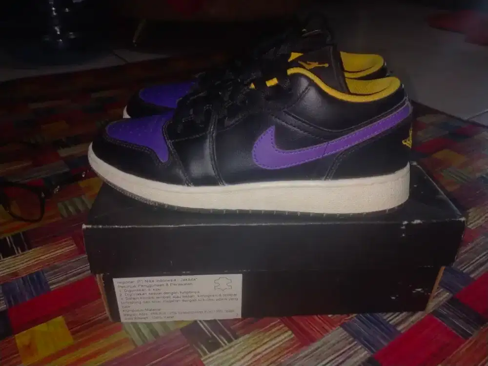 Aj 1 low lakers oroginal