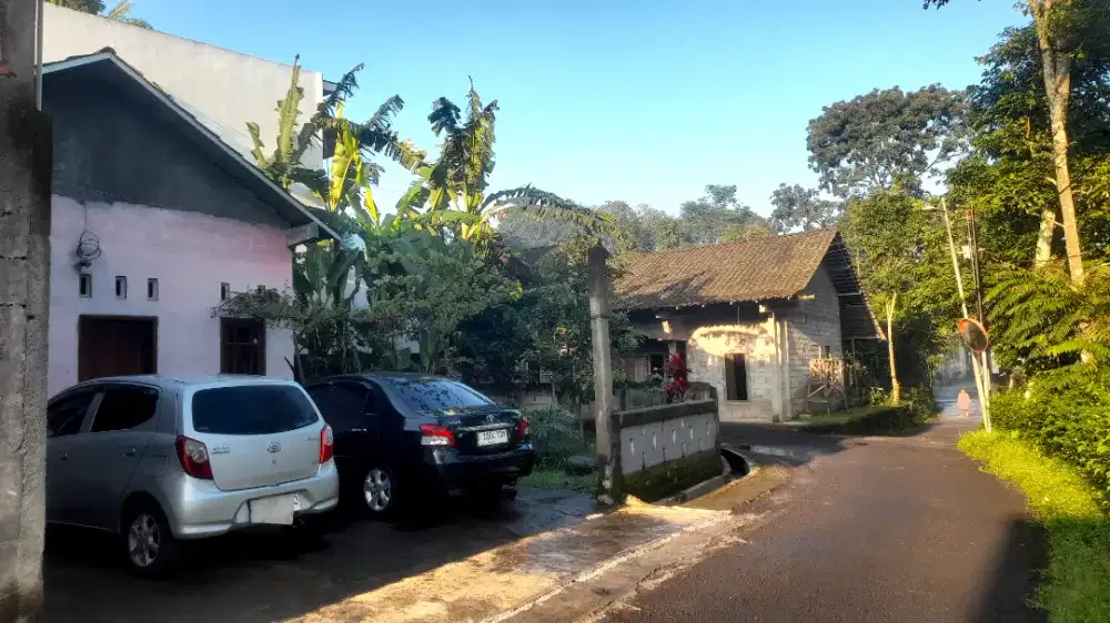 DIJUAL RUMAH KEBUN