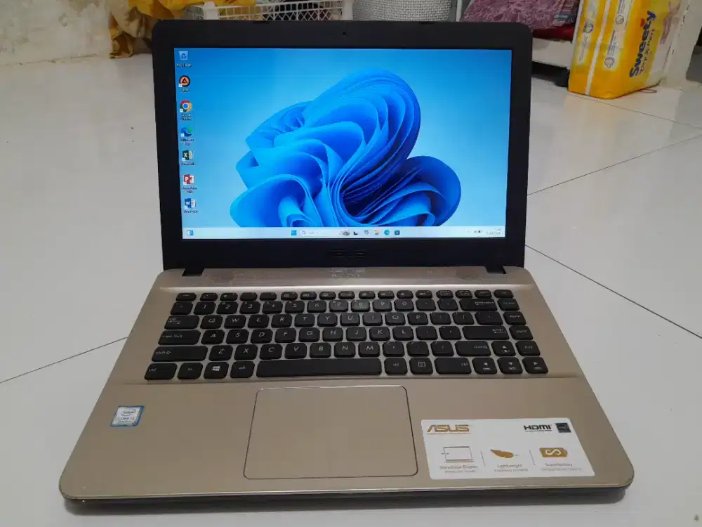 Laptop Anti Lelet Asus Vivobook i3 QuadCore Ram 8Gb ssd 256Gb Noken