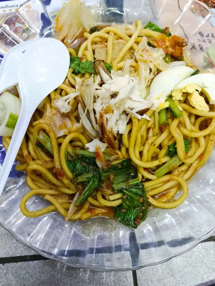 DI BUTUHKAN KARYAWATI JAGA STAND F&B