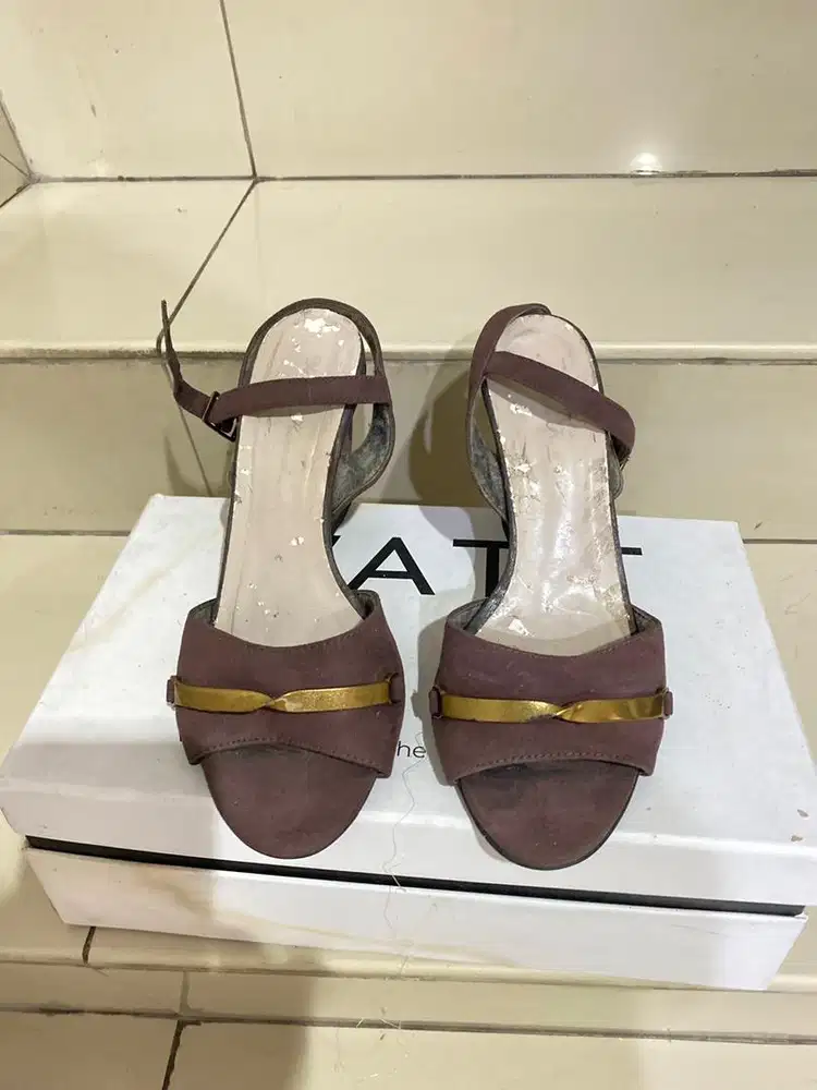 Sepatu wanita coklat