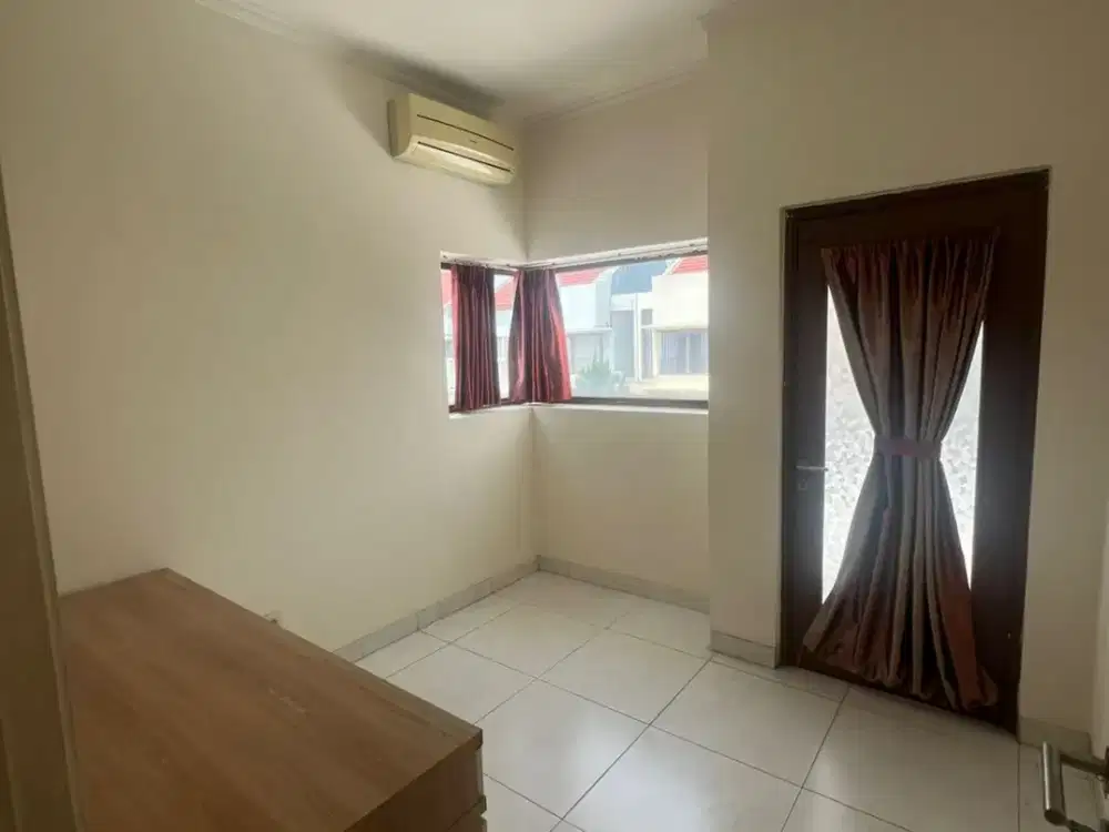 Rumah 2 Lantai Lebar 9 Cluster Zebrina, Cakung, Jakart Timur, 006