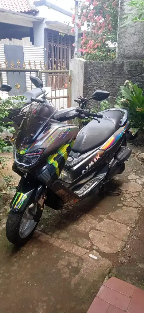 Yamaha N Max lengkap