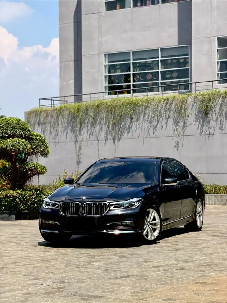 CASH BMW 730Li 2020 Odo 15K LIKE NEW FULL RECORD