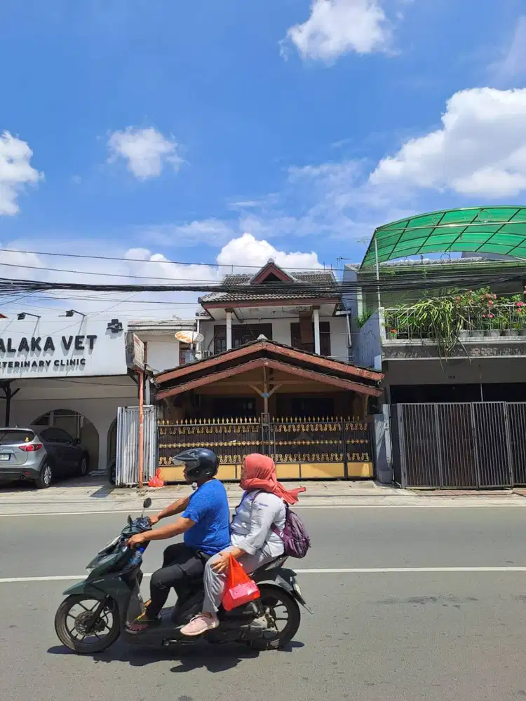 Dijual Rumah 2 Lantai SHM di Malaka Raya Duren Sawit