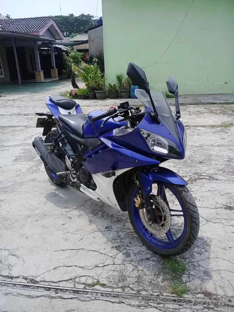 Yamaha r15 v2 2016