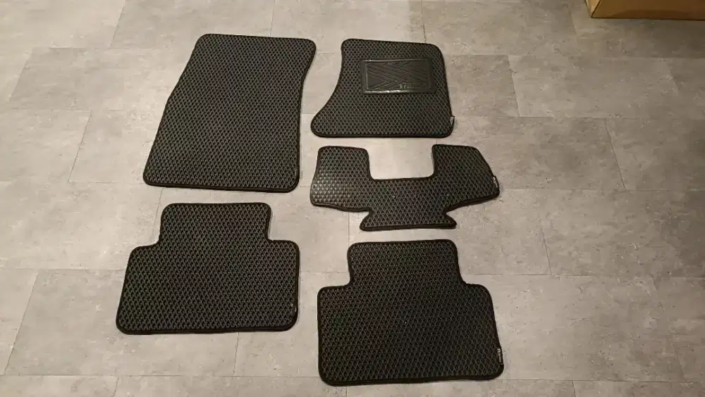 Karpet Mobil Porsche Macan Trapo Classic Mark V