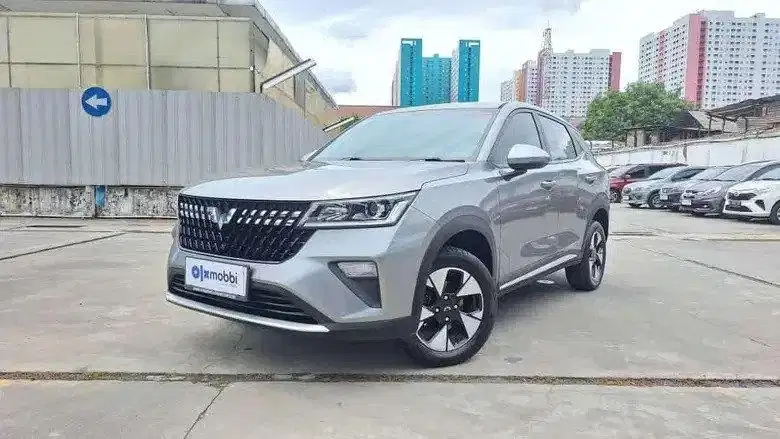 DP RENDAH - Wuling Alvez 1.5 CE Bensin-AT 2023