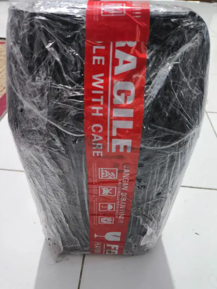 ASPHALT 5KG HITAM CAIRAN PELAPIS ANTI BOCOR, & REMBES
