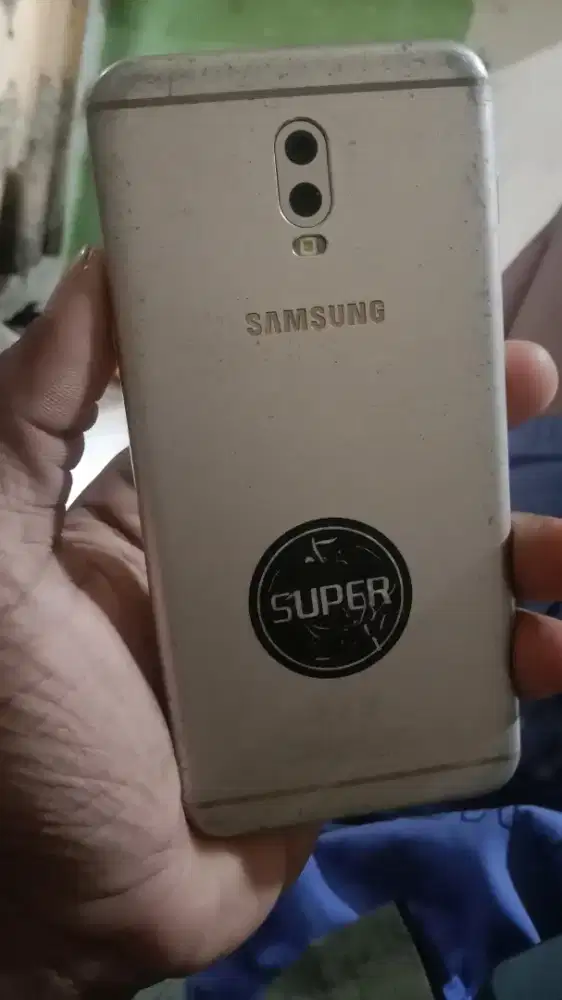 Samsung J7 Plus
