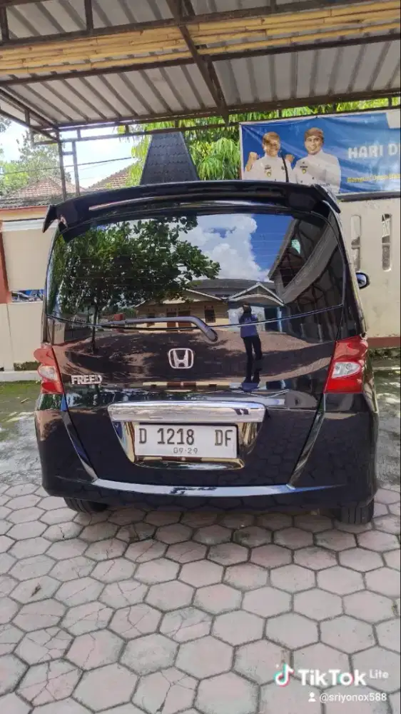 Freed psd istimewa