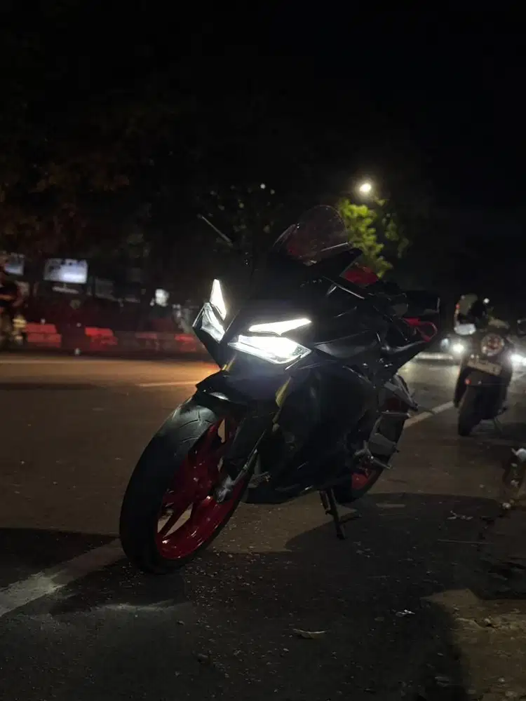 Di jual cepat CBR250CC