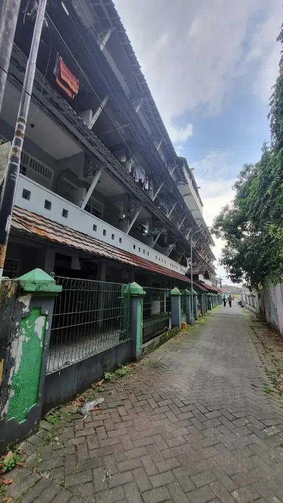 Dijual Kost Putri Aktif 5 lantai, 46 kamar tidur, Lingkungan Ekslusif