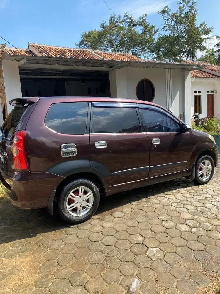 XENIA zi 2011 1300cc