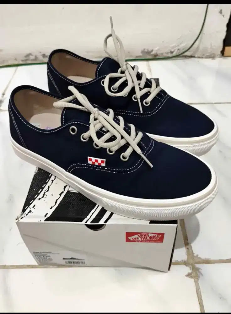 VANS AUTHENTIC NAVY TURTLEDOVE