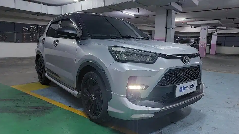DP MURAH Toyota Raize 1.0 T GR SPORT Two Tone Bensin-AT 2021 CZKAB