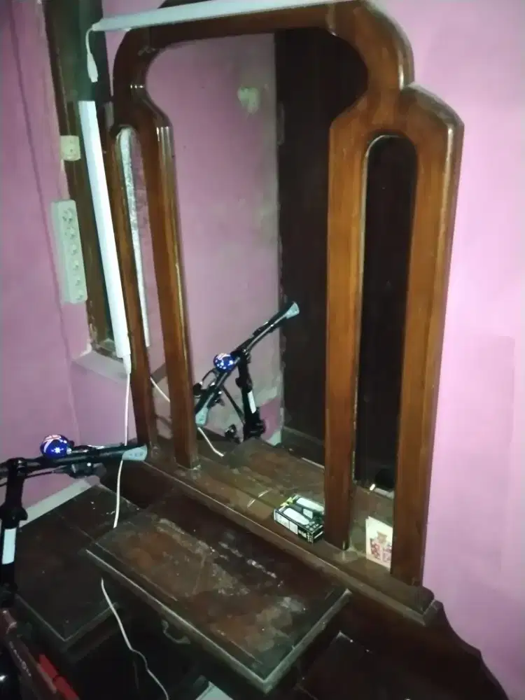 Meja rias jati asli