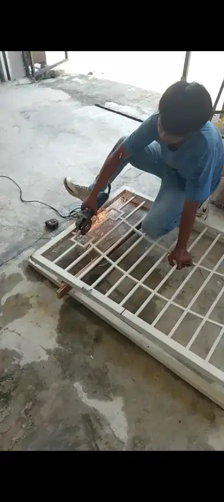 Gerbang minimalis dan elegan