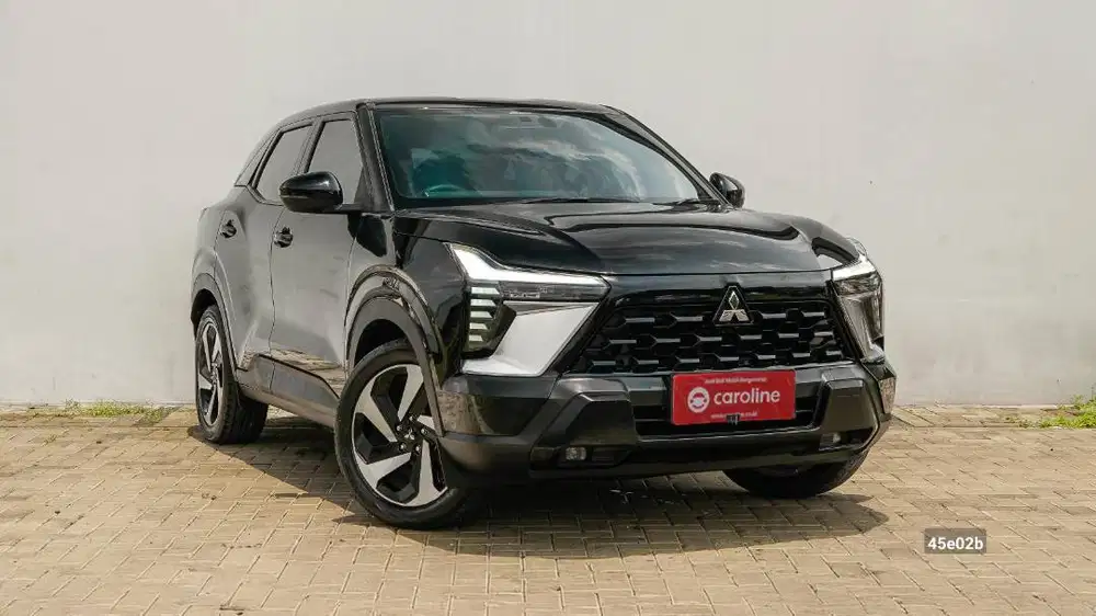 MITSUBISHI XFORCE ULTIMATE 1.5 AT 2024 HITAM