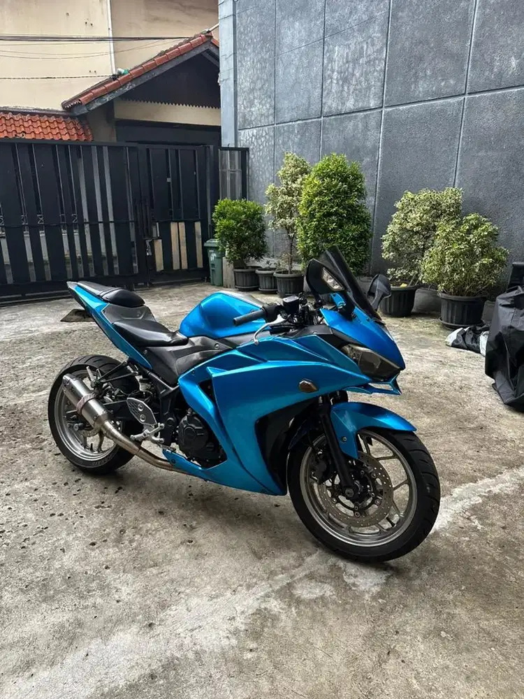 YAMAHA SPORT R25 ABS