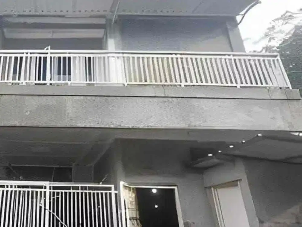 Rumah Luas di Grand Galaxy City, Jakasetia, Bekasi Selatan
