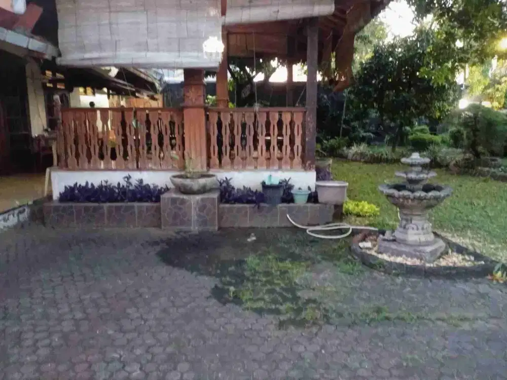 Rumah Mewah Asri di Jl. Gamprit Raya pondok gede