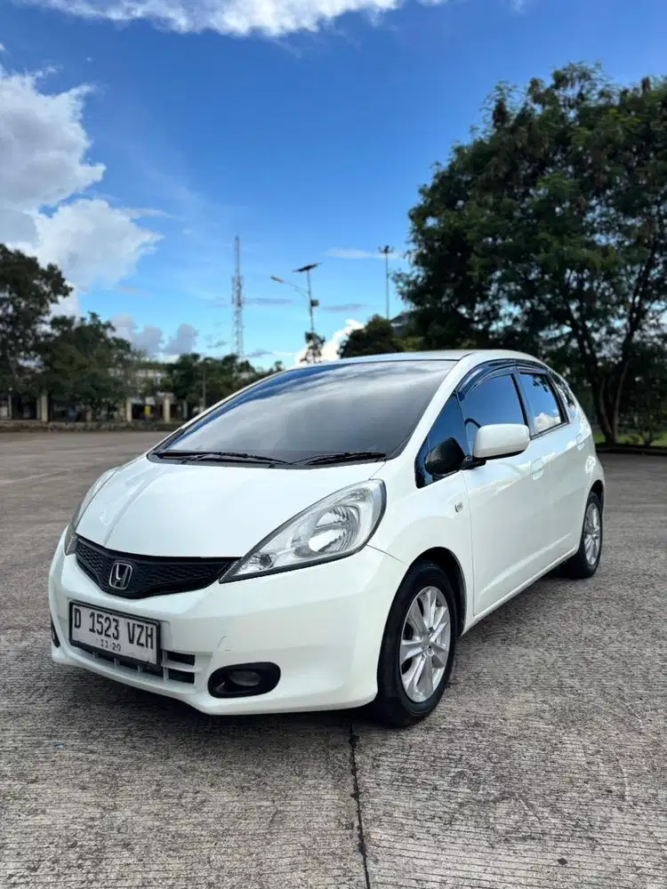 Honda Jazz AT GE8 2011