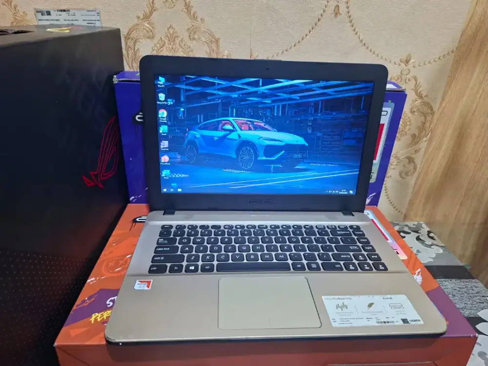 Laptop Asus Vivobook X441BA Amd A6-9220 Radeon - SSD 128GB -4GB -