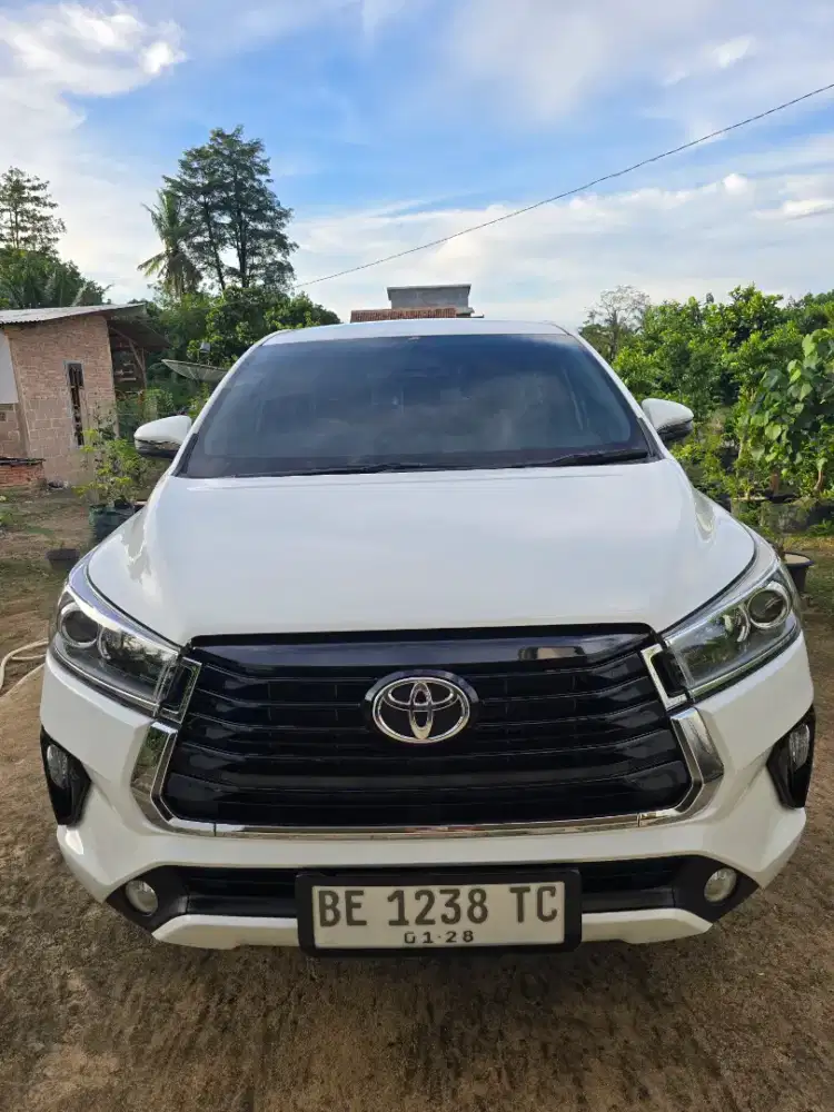 Innova Reborn Diesel V 2.4 AT