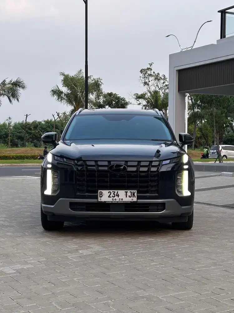 Istimewa Hyundai Palisade Signature 4x4 AT Diesel 2023 Hitam Metalik