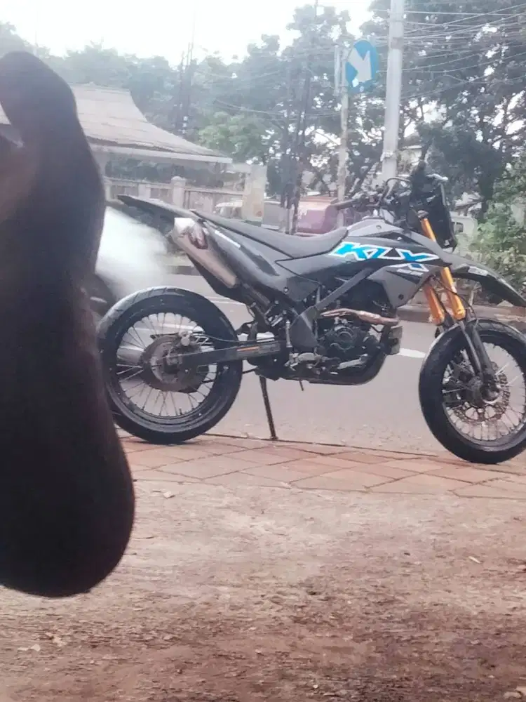 KLX Hitam second