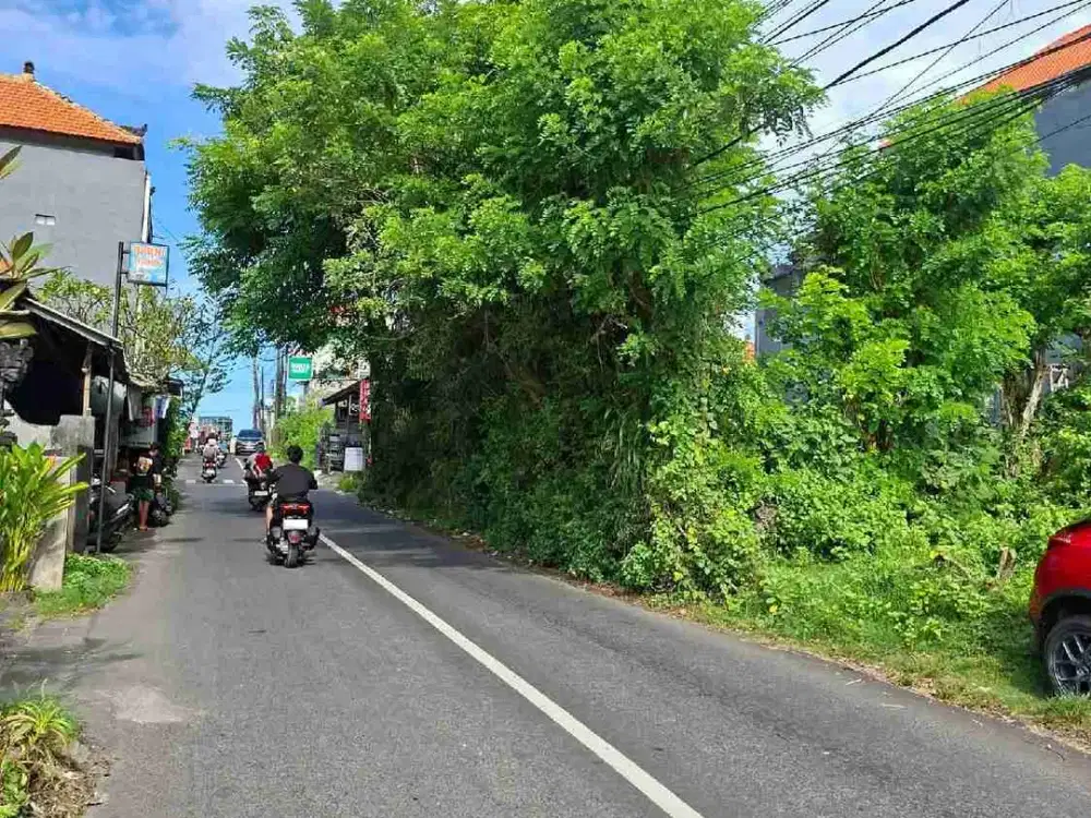 jl utama toyaning ungasan!! 3 are tanah di jual