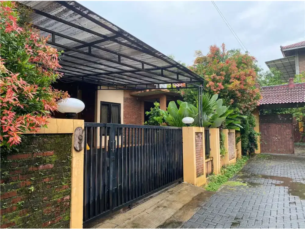 Rumah Paviliun Klasik di Jl Sendang Pakel Gedawang Banyumanik