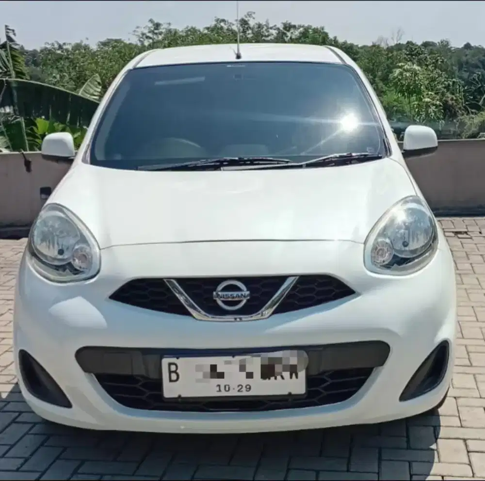Nissan March L 2014 AT
