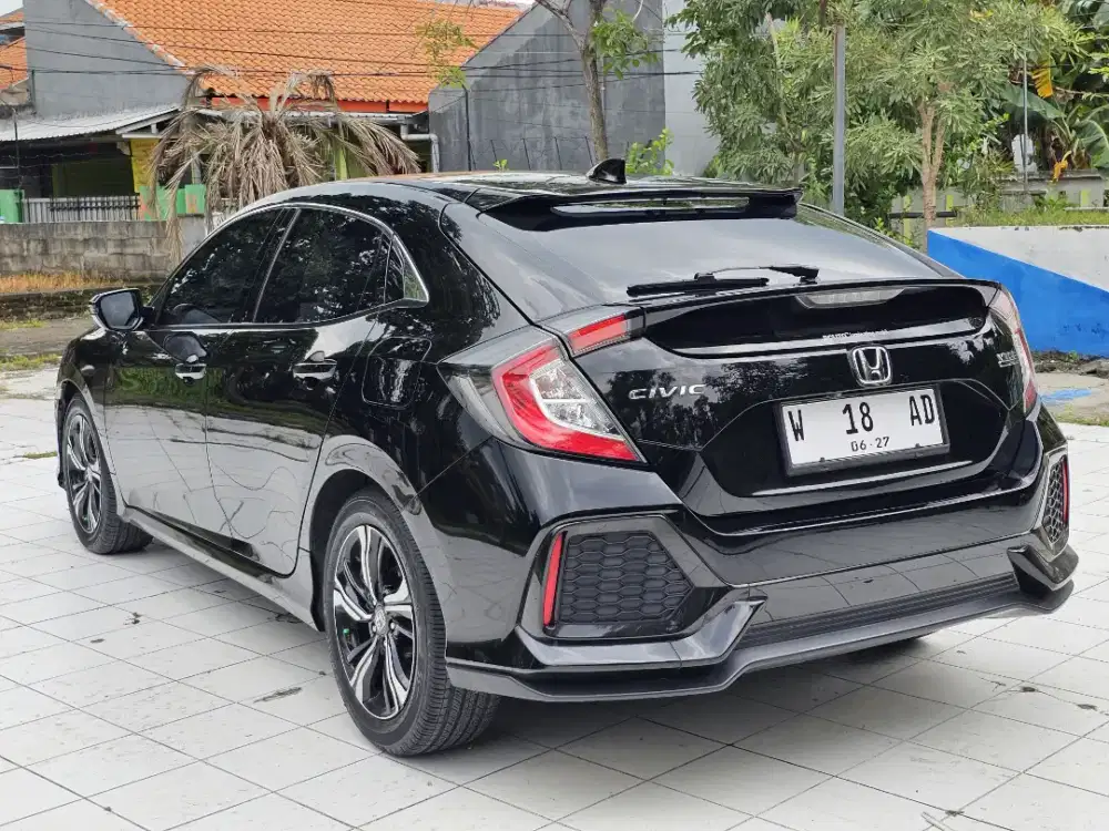 Honda Civic Hatchback AT 2019
