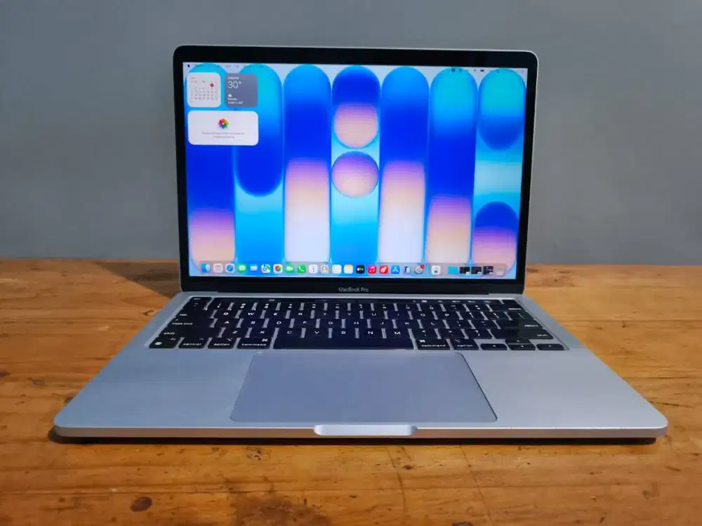 Macbook Pro M1 RAM 8GB SSD 256GB Touchbar Silver MacOS Tahoe