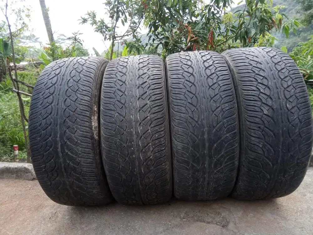 Ban mobil ukuran 235/45 R22