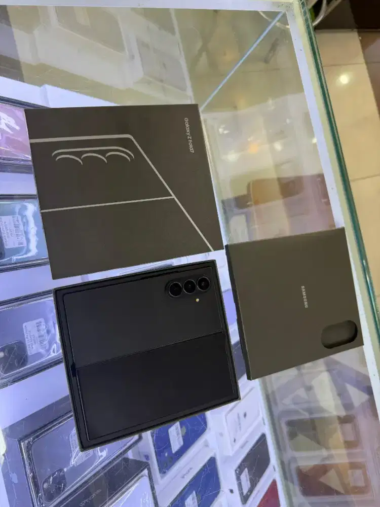 SAMSUNG Z FOLD 7 256GB FULLSET ORI MULUS LIKE NEW NOMINUS ON SEIN INDO