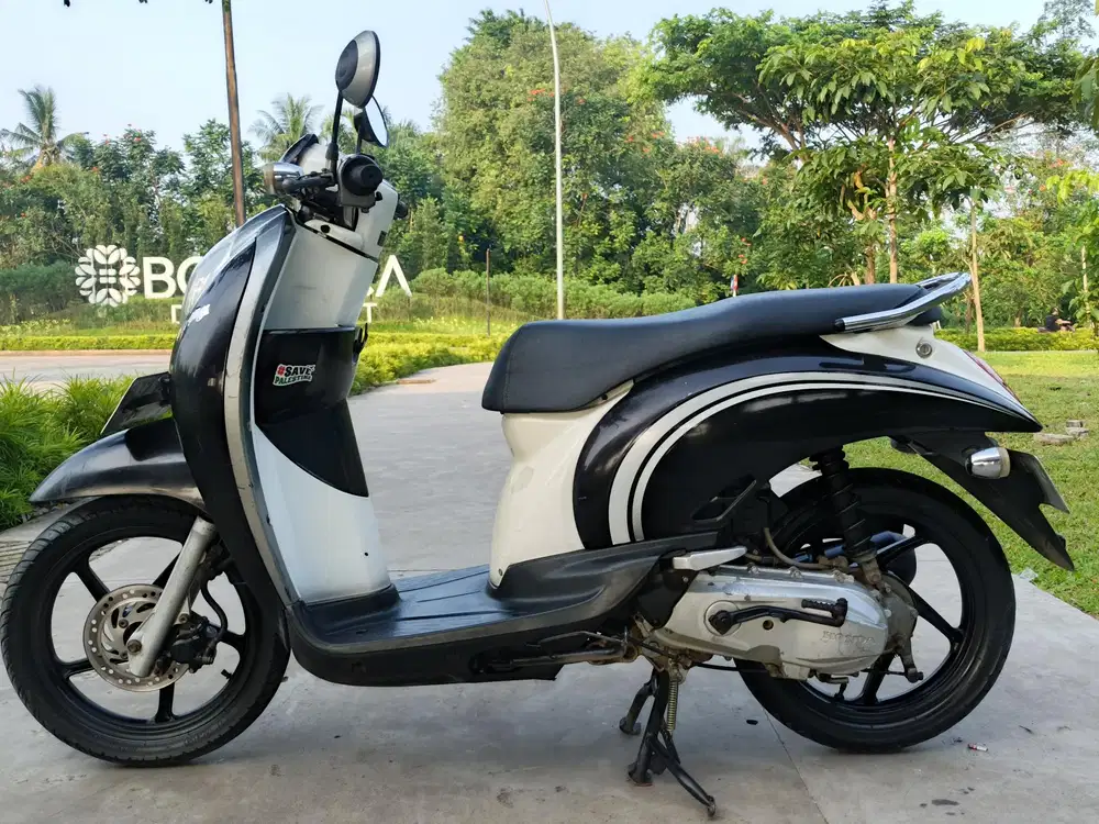 Honda Scoopy 2012 pajak hidup stater tokcer halus mulus terawat