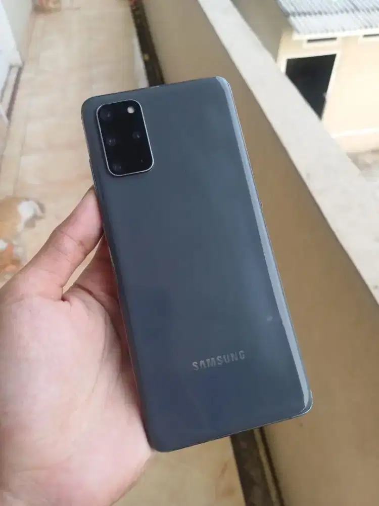 Samsung S20+ Minus