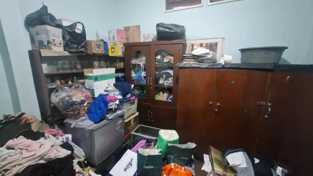 Dijual Lemari Jati Kuno Antik