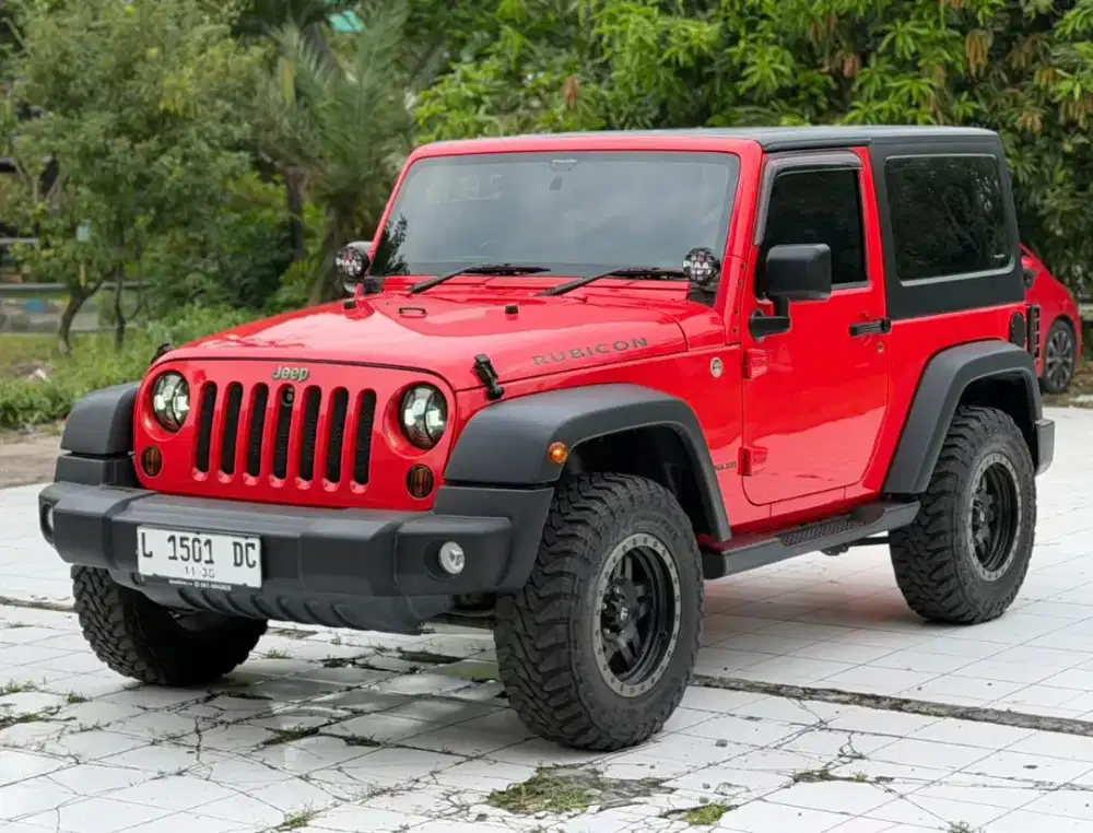 Jeep Wrangler Jk Sport 3.6 AT Bensin 2013
