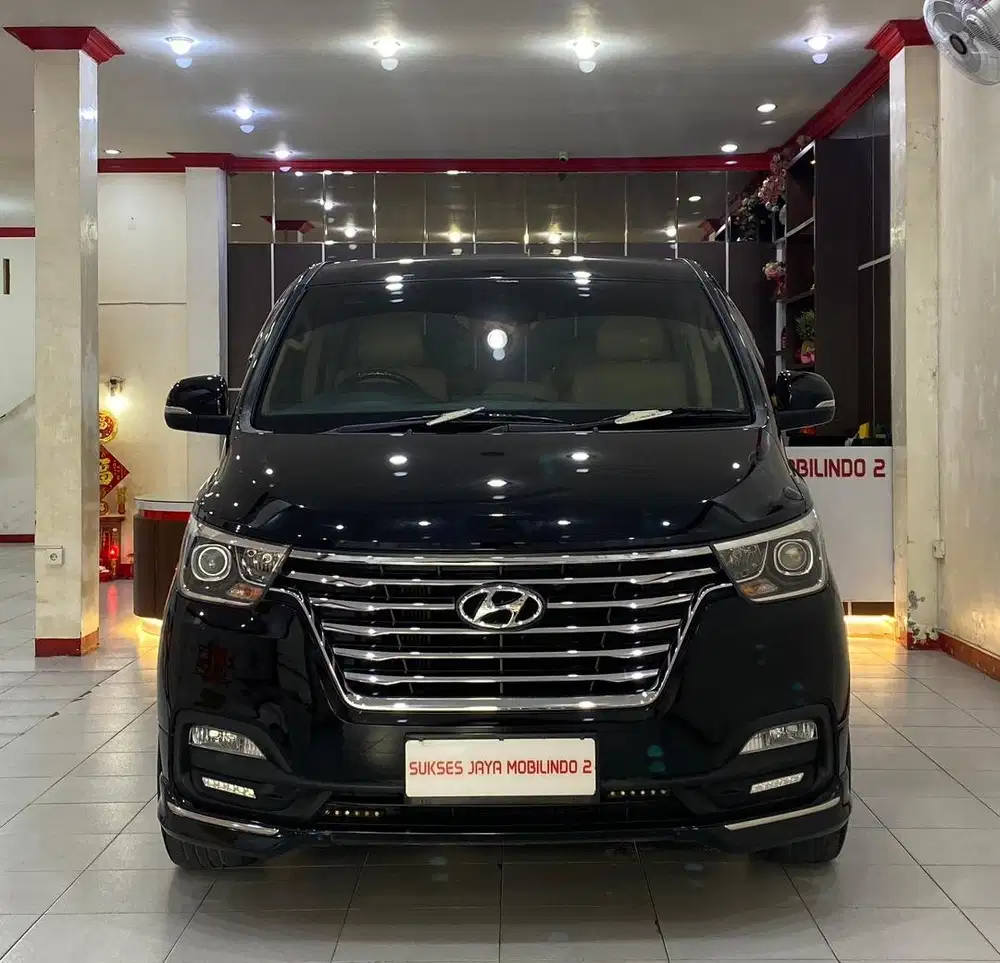 HYUNDAI H-1 ROYAL CRDI 2.5 DIESEL AUTOMATIC 2020