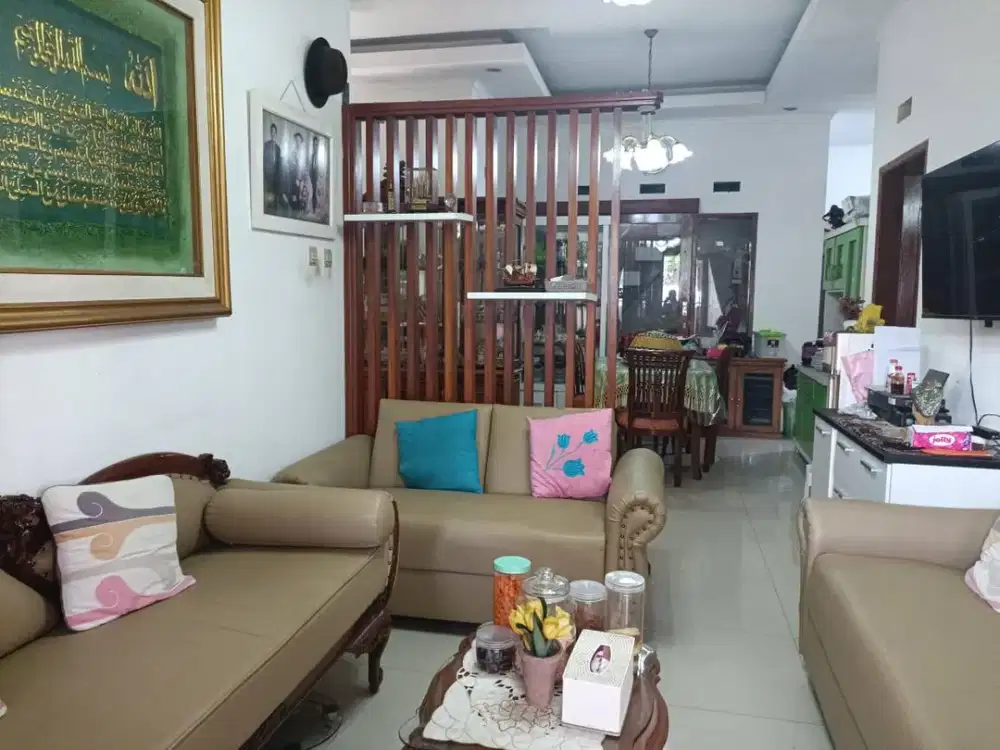 Dijual rumah di jl. Kav. Awicendani Ciawitali Cimahi Utara