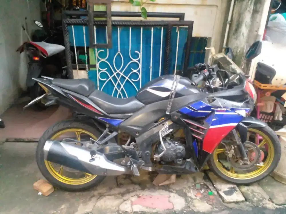 Dijual viar vixR2 tahun 2014 pajak off 1x NEGO