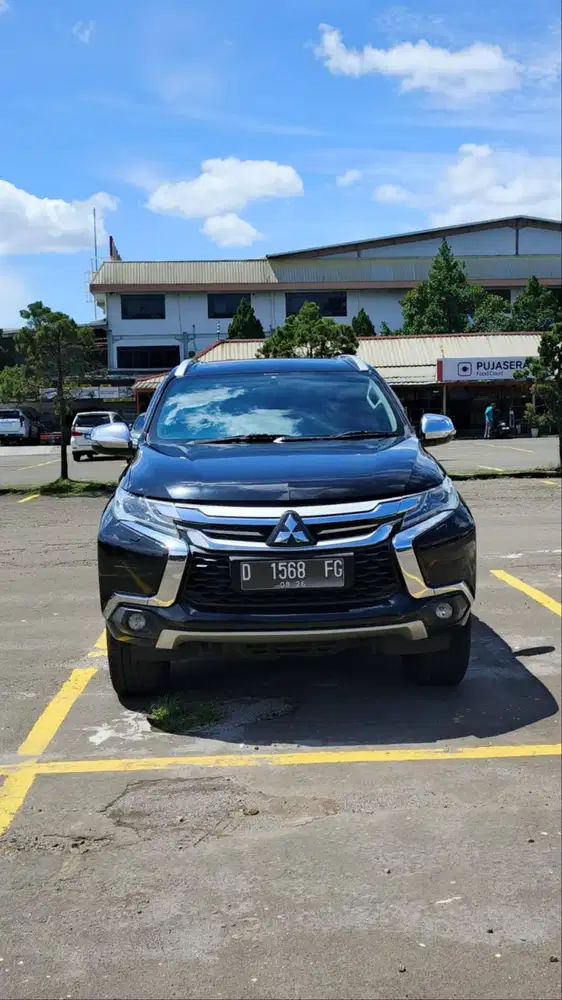Mitsubishi Pajero sport Dakar 4x2 matic solar 2016 Hitam